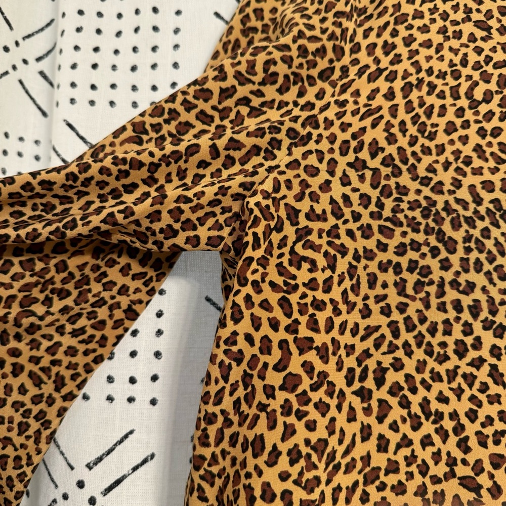 SPENSER JEREMY Vintage Silk Leopard Print Button-Up Shirt - Picture 6 of 9